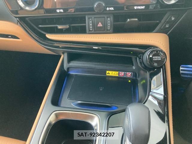Lexus NX 2025-04 8366768-22