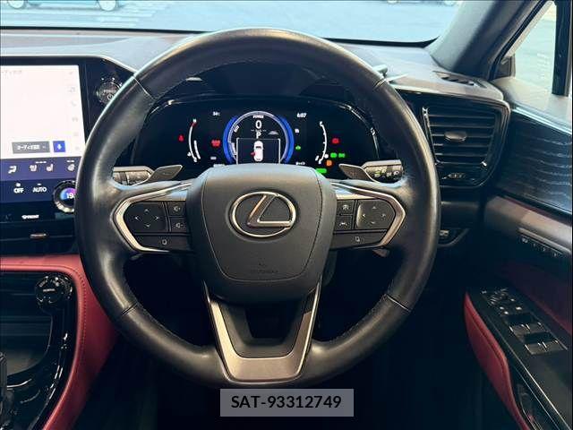 Lexus NX 2023-06 8485645-10