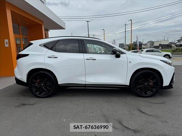Lexus NX 2023-01 8659984-10