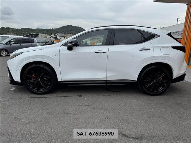 Lexus NX 2023-01 8659984-11