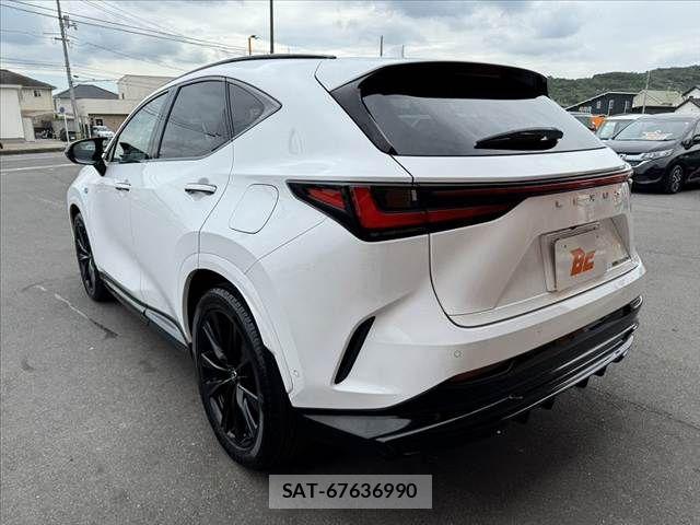 Lexus NX 2023-01 8659984-12