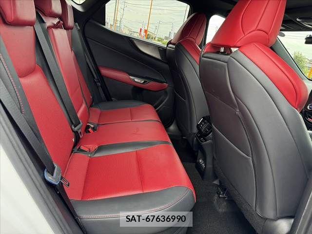 Lexus NX 2023-01 8659984-16