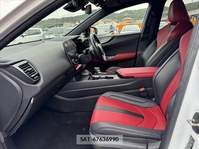 Lexus NX 2023-01 8659984-17