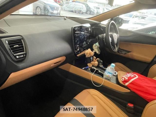 Lexus NX 2025-06 8666418-13
