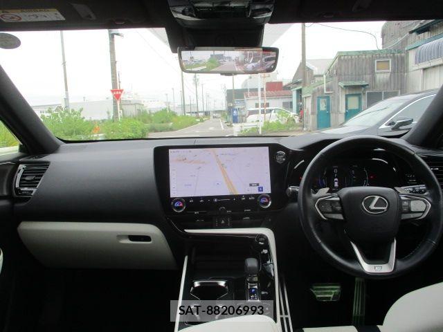 Lexus NX 2024-01 8743476-11