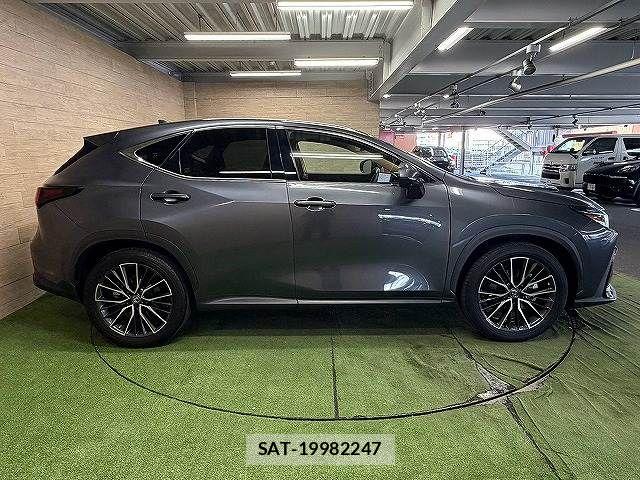 Lexus NX 2023-02 8796501-17