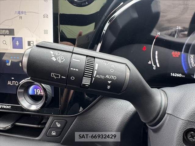 Lexus NX 2023-10 8830007-23