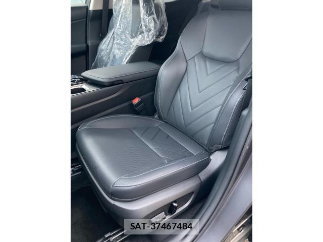 Lexus NX 2025-04 8830003-11