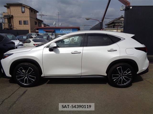Lexus NX 2023-12 6612923-4