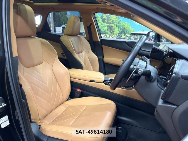 Lexus NX 2023-08 6815733-7