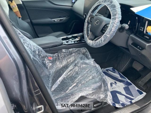Lexus NX 2022-01 7358543-16