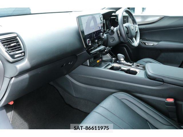 Lexus NX 2023-01 7617714-17