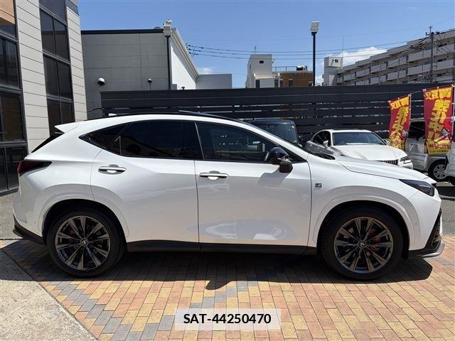 Lexus NX 2023-06 7877438-6