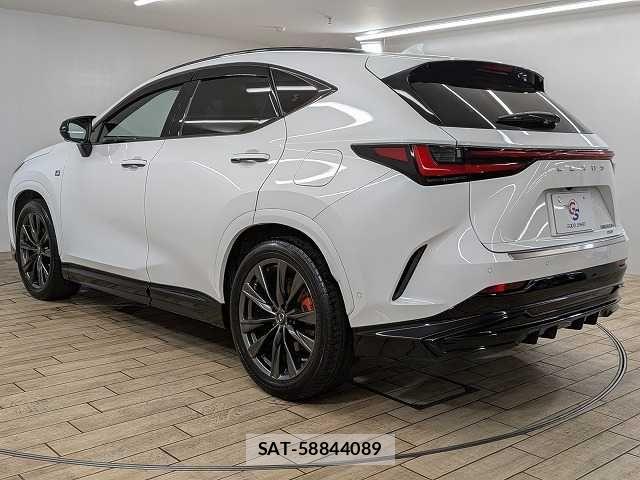 Lexus NX 2023-01 8074376-15