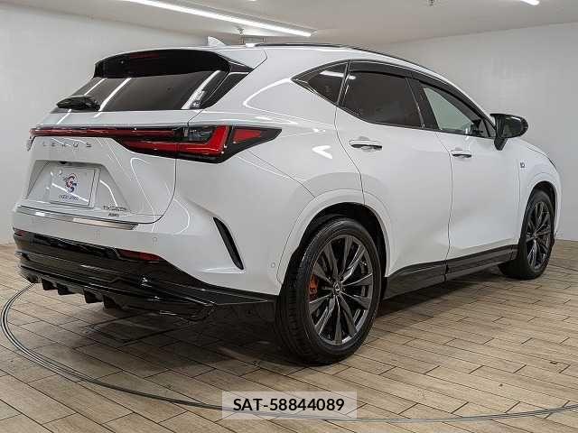 Lexus NX 2023-01 8074376-16