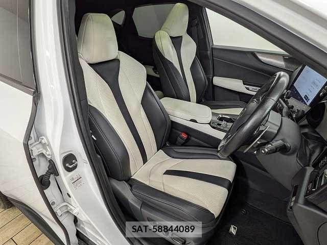 Lexus NX 2023-01 8074376-4