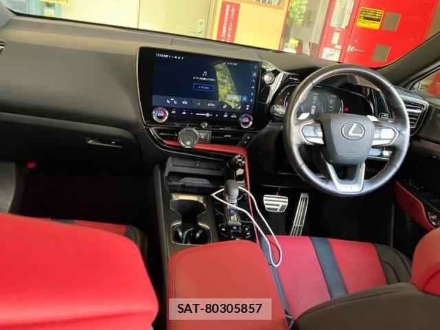 Lexus NX 2022-02 8074378-12