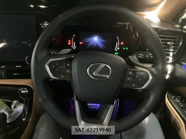 Lexus NX 2024-09 8131040-11