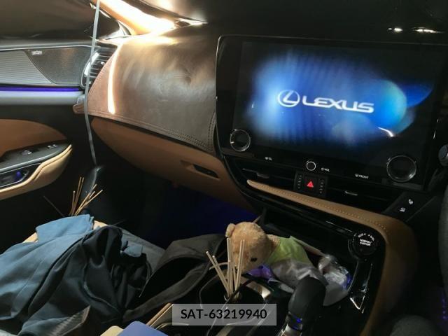 Lexus NX 2024-09 8131040-12