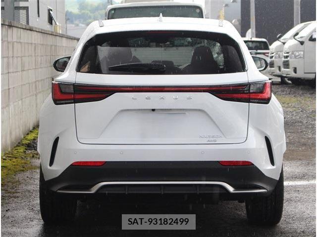 Lexus NX 2023-11 8208447-5