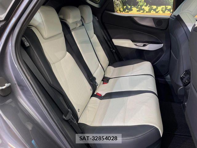 Lexus NX 2023-01 8208448-9
