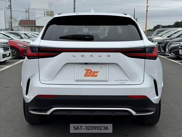 Lexus NX 2023-09 8354860-13
