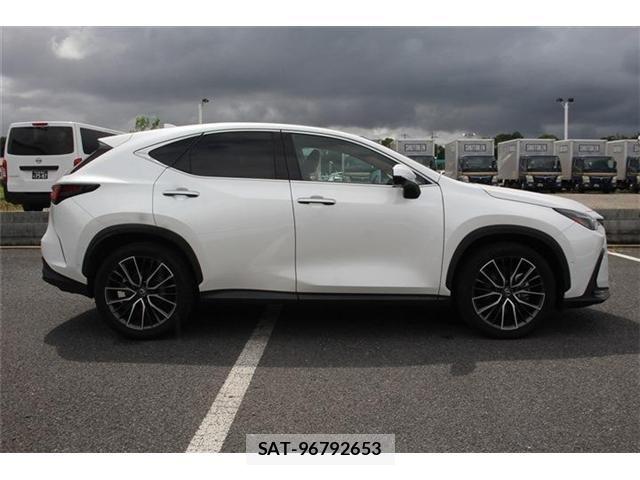 Lexus NX 2023-07 8413305-16
