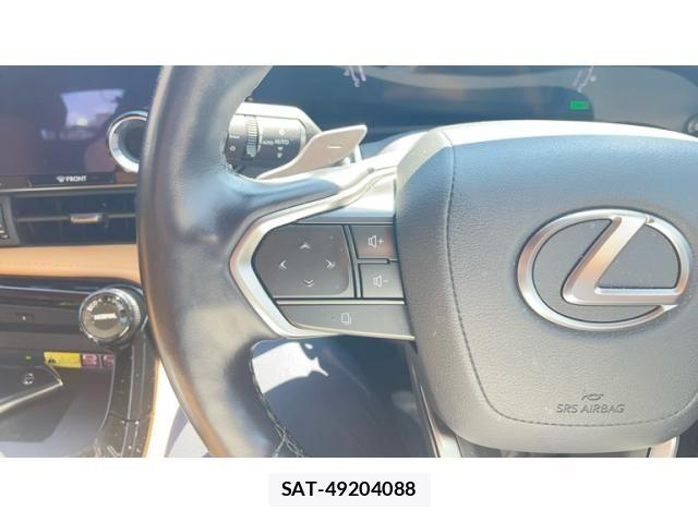 Lexus NX 2022-03 8659987-11