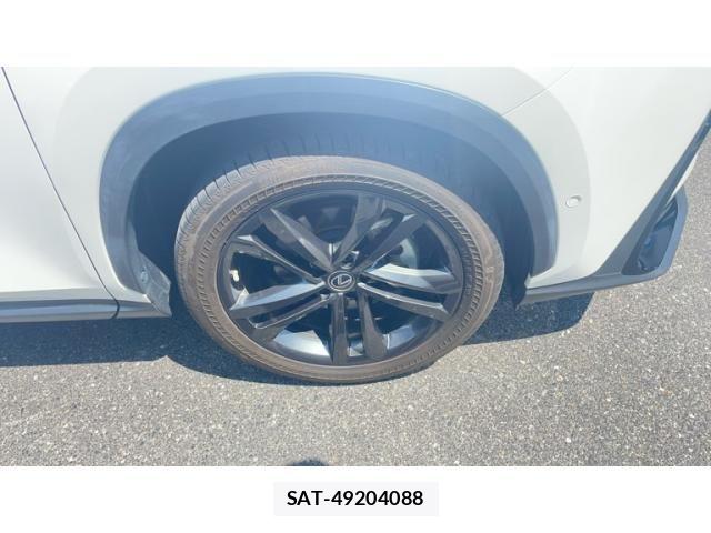 Lexus NX 2022-03 8659987-5