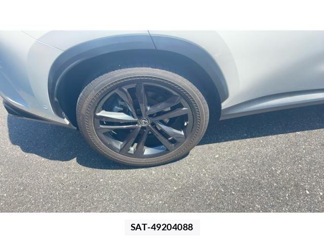 Lexus NX 2022-03 8659987-6