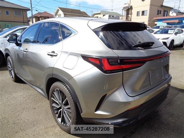Lexus NX 2023-05 8883858-5