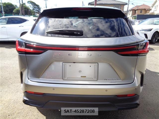 Lexus NX 2023-05 8883858-6