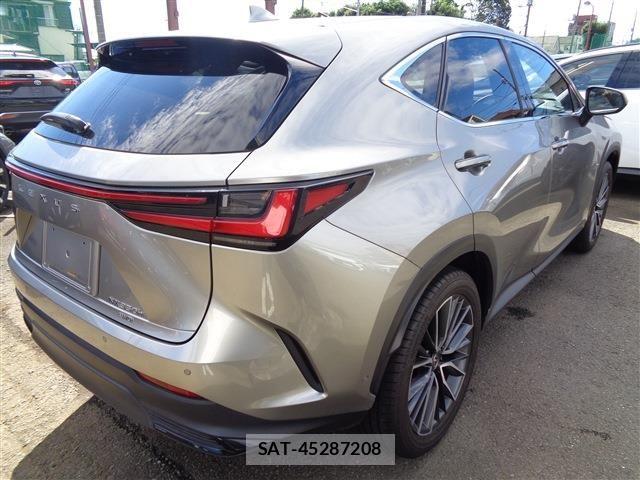 Lexus NX 2023-05 8883858-7