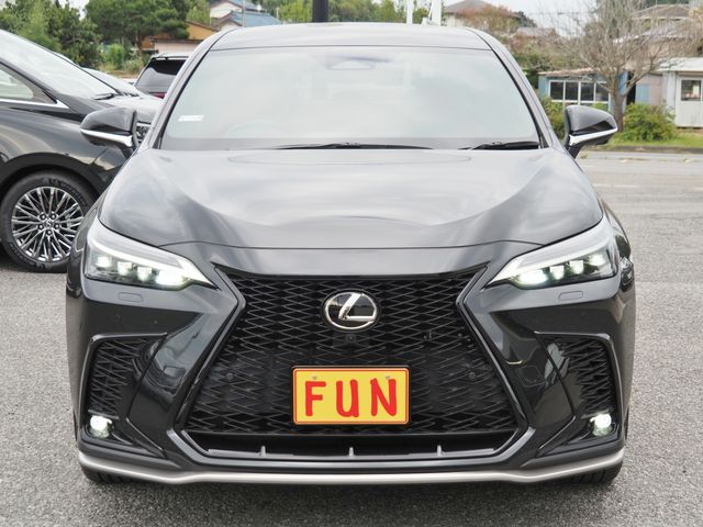 Lexus NX 2022-01 1306193-1