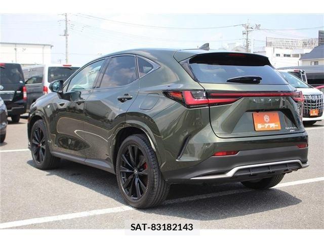 Lexus NX 2022-11 8074381-11