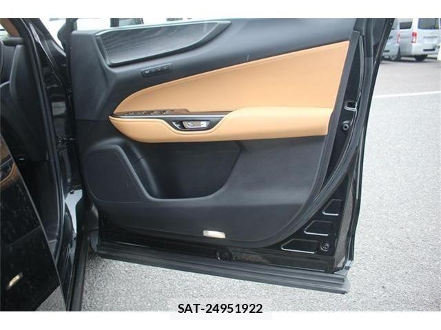 Lexus NX 2021-12 8100184-16