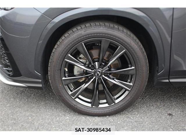 Lexus NX 2021-12 8208450-18