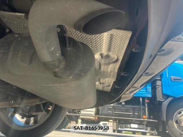 Lexus NX 2022-06 8315215-11