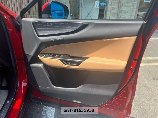 Lexus NX 2022-06 8315215-13
