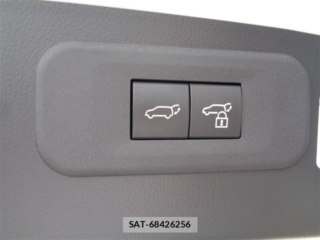Lexus NX 2022-06 8336590-17