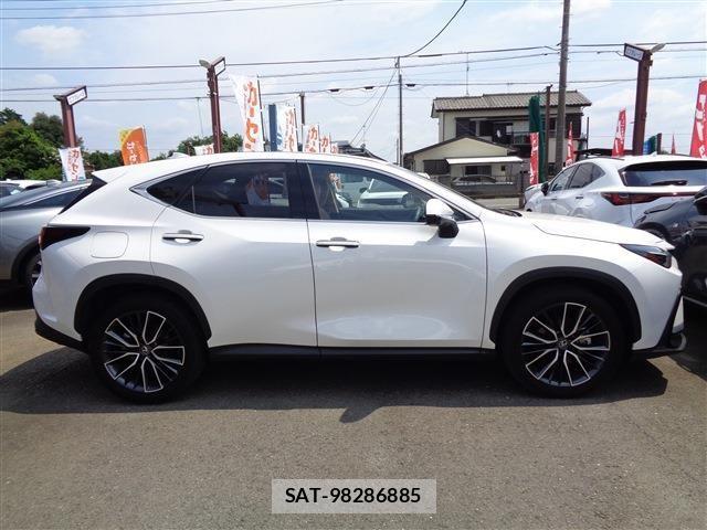 Lexus NX 2023-09 8525585-3