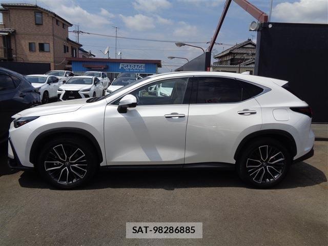 Lexus NX 2023-09 8525585-4
