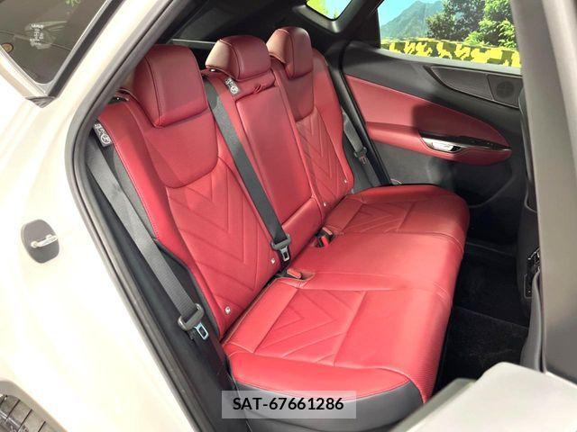 Lexus NX 2025-04 8883857-8