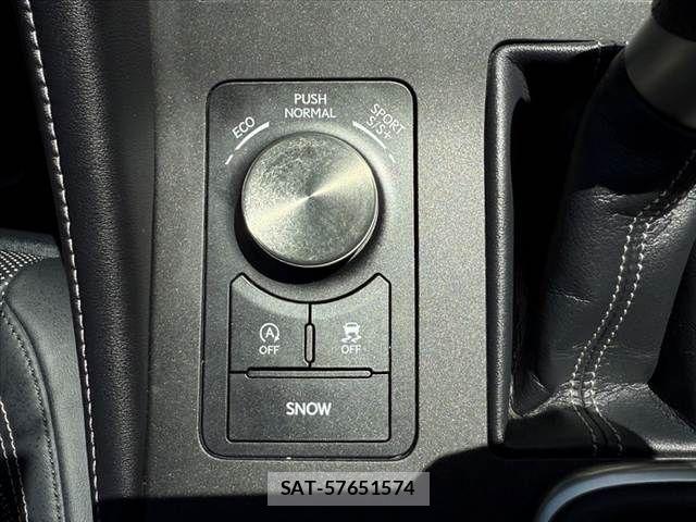 Lexus RC 2016-02 7562371-28