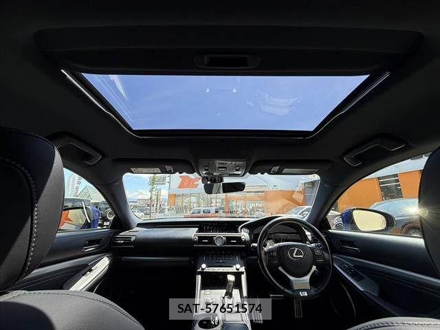 Lexus RC 2016-02 7562371-29