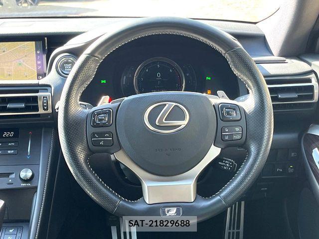 Lexus RC 2019-09 4964855-10