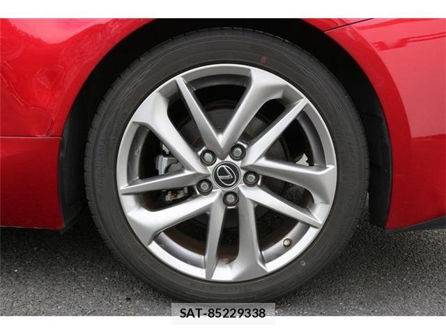 Lexus RC 2021-04 8830019-17