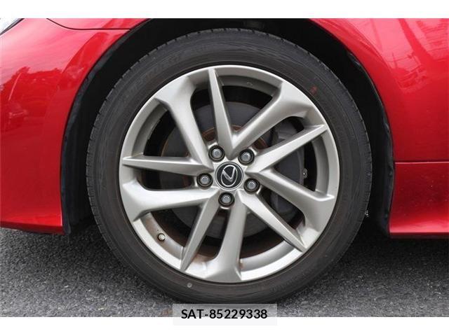 Lexus RC 2021-04 8830019-18