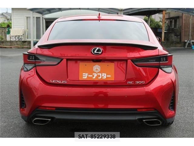 Lexus RC 2021-04 8830019-8