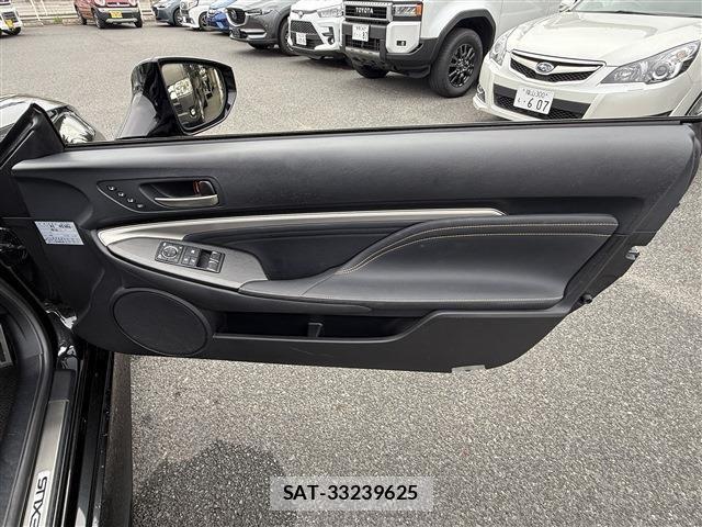 Lexus RC 2018-10 8830018-24
